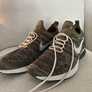Nike Air Zoom Mariah Flyknit Racer Size 10.5 US